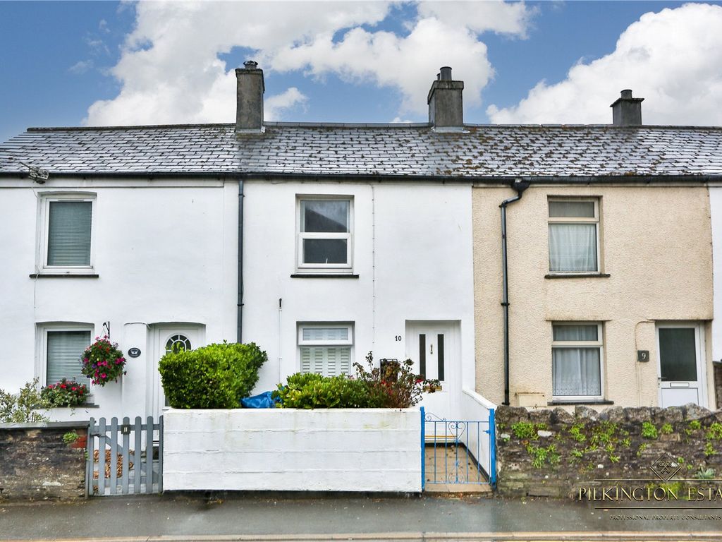 2 bed terraced house for sale in Addington North, Liskeard, Cornwall PL14, £130,000