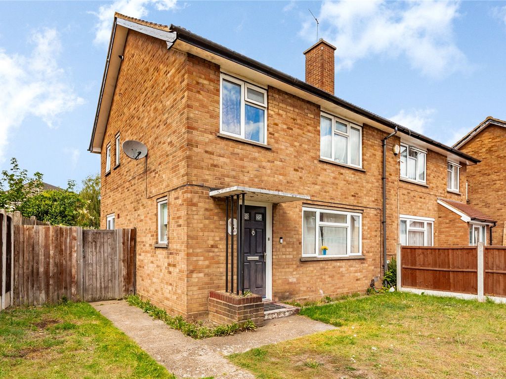 3 bed semi-detached house for sale in Durham Avenue, Gidea Park RM2, £375,000