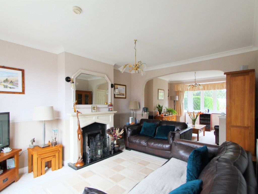 3 bed semi-detached house for sale in Humberstone Drive, Humberstone, Leicester LE5, £360,000