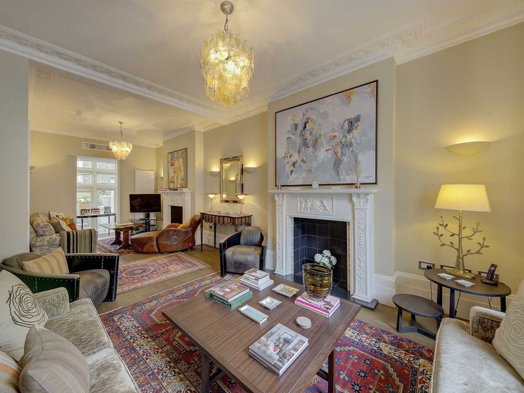 5 bed property for sale in Oakley Street, London SW3, £4,650,000