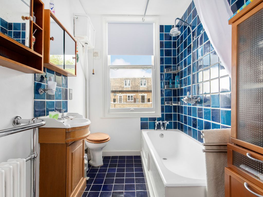 4 bed flat for sale in Highbury New Park, London N5, £1,100,000