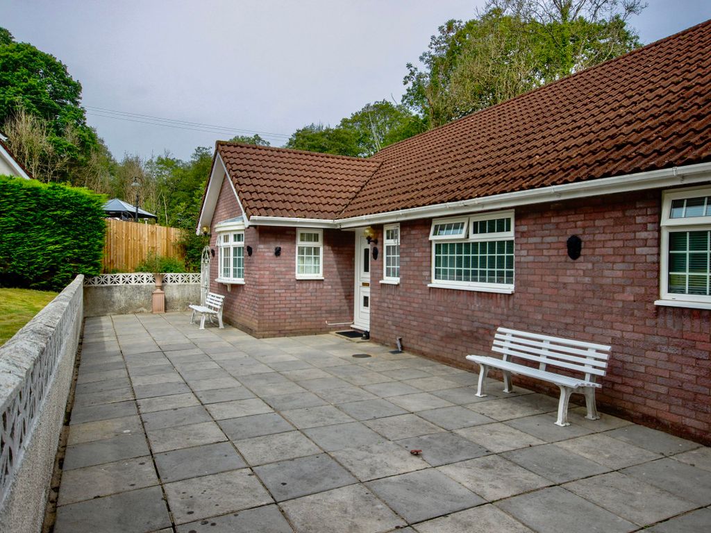 3 bed bungalow for sale in Greenfield Terrace, Argoed, Blackwood NP12, £375,000