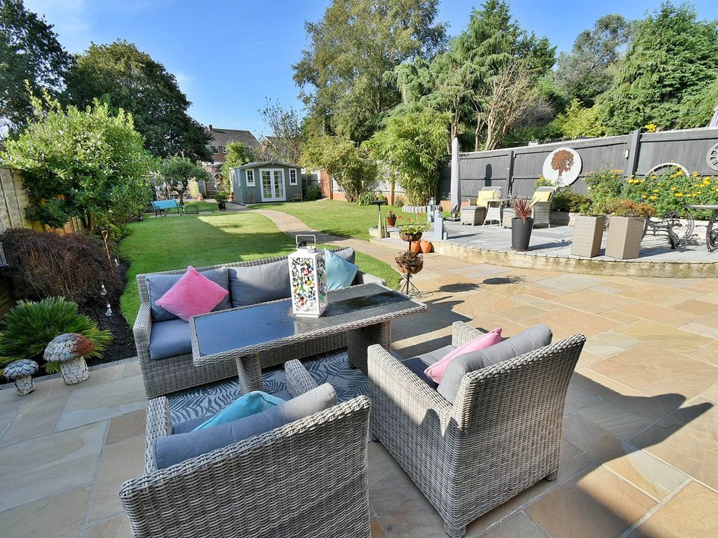 4 bed property for sale in Magna Road, Bournemouth BH11, £700,000