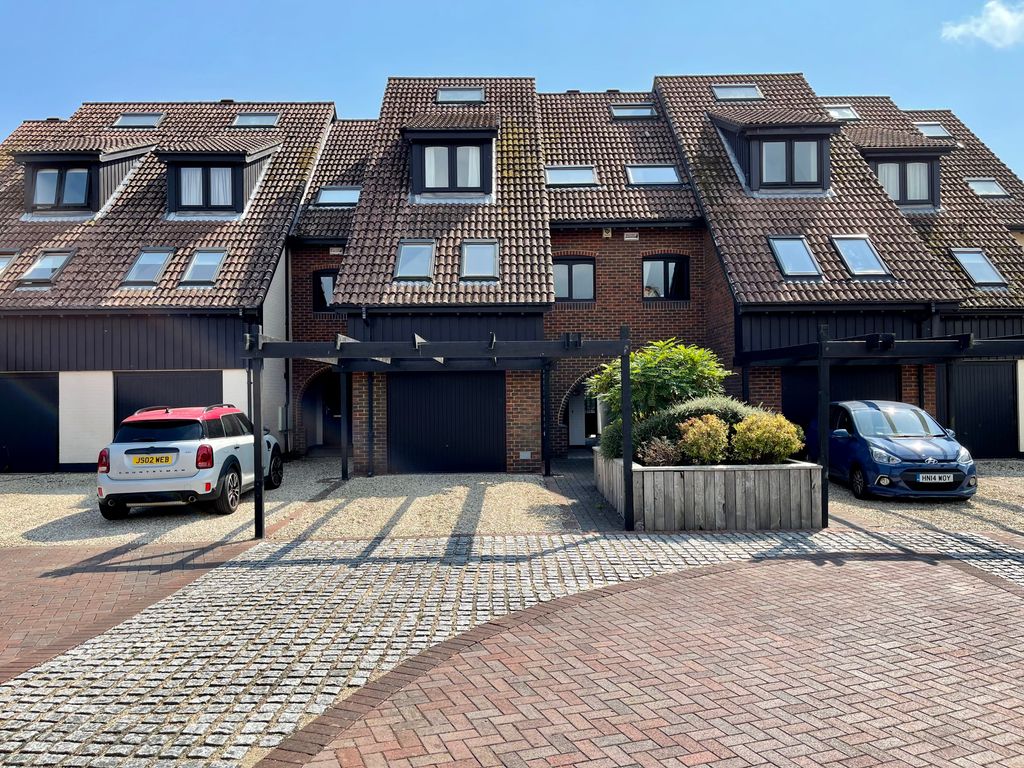 3 bed town house for sale in Astra Court, Hythe Marina Village, Hythe, Southampton SO45, £795,000