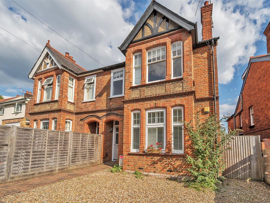 4 bed flat for sale in St. Annes Road, Caversham, Reading RG4, £375,000