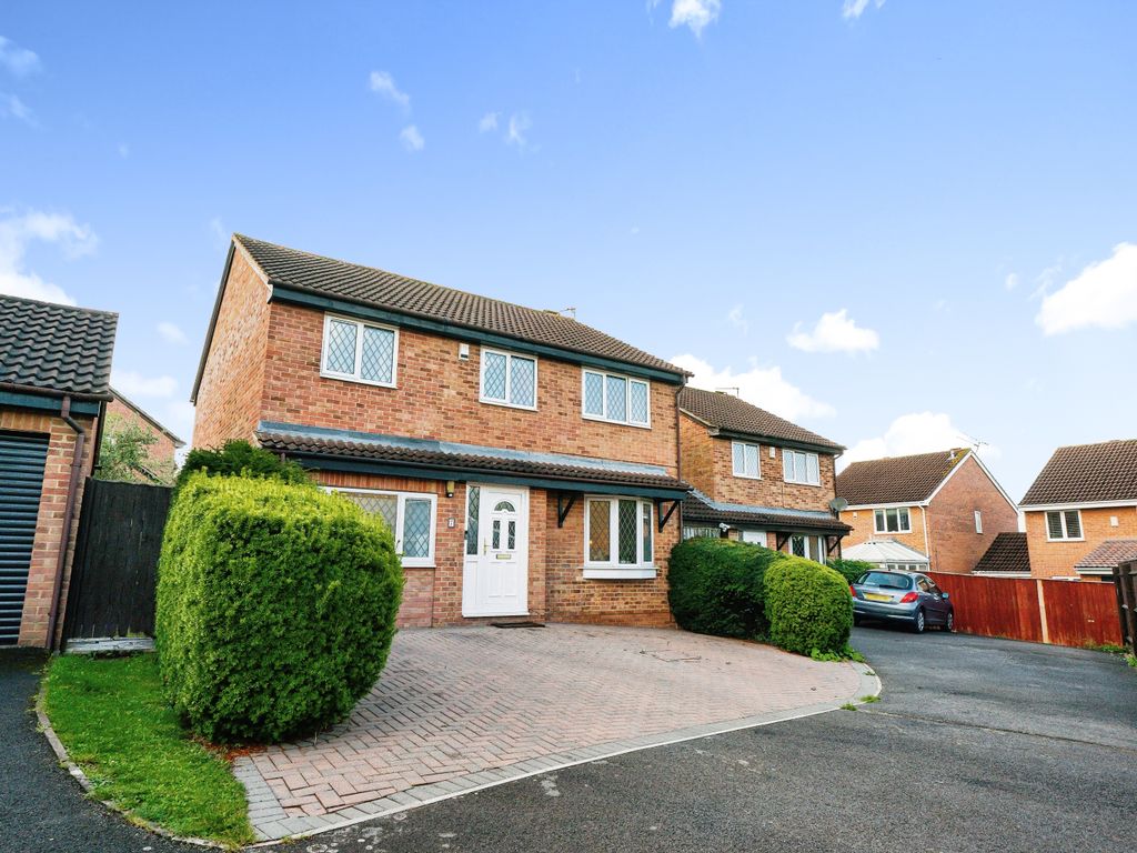 4 bed detached house for sale in Field View Drive, Bristol BS16, £520,000