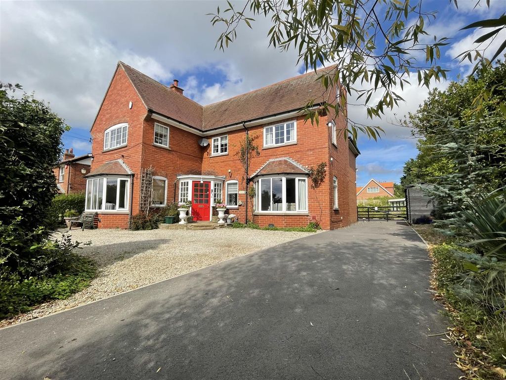 5 bed detached house for sale in Seamer Road, East Ayton, Scarborough YO13, £650,000