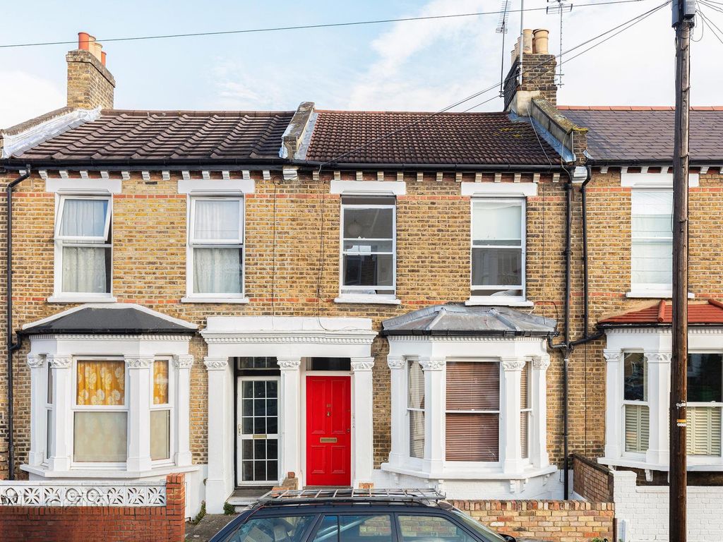 1 bed flat for sale in Gairloch Road, Camberwell, London SE5, £380,000