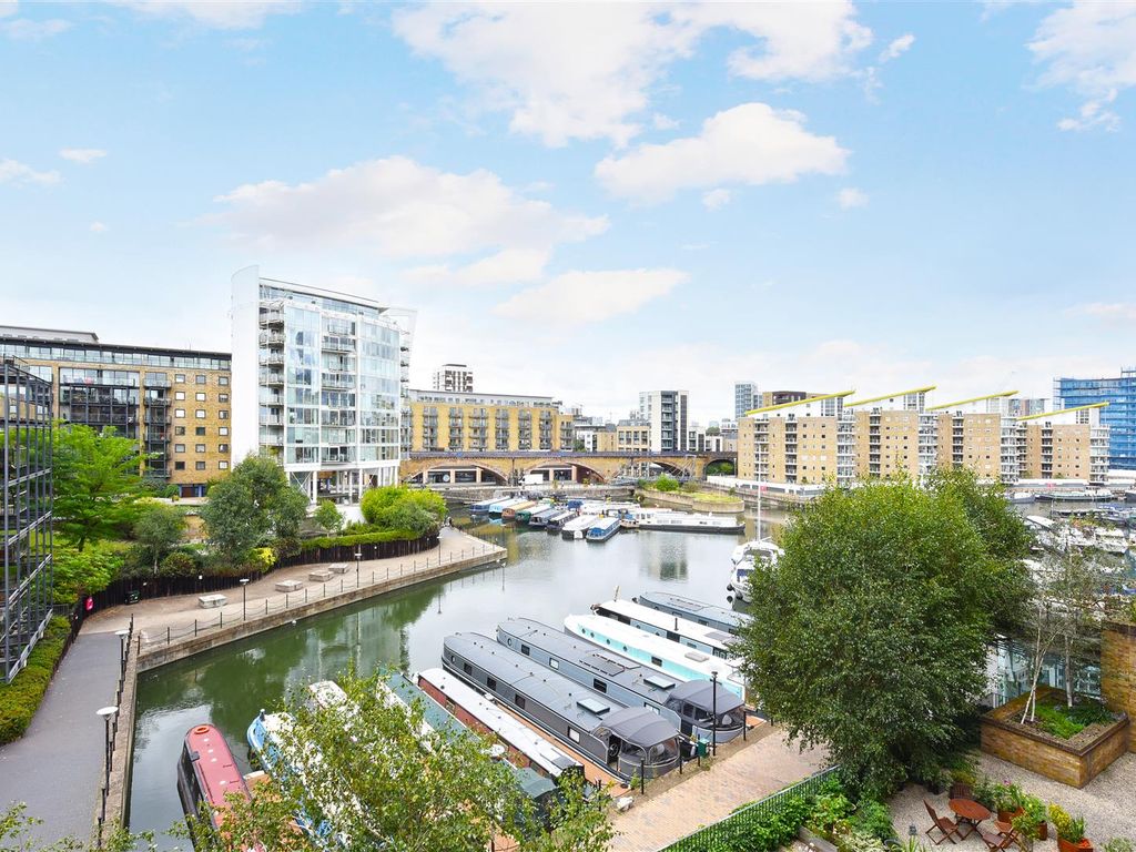 2 bed flat for sale in Medland House, Limehouse E14, £535,000