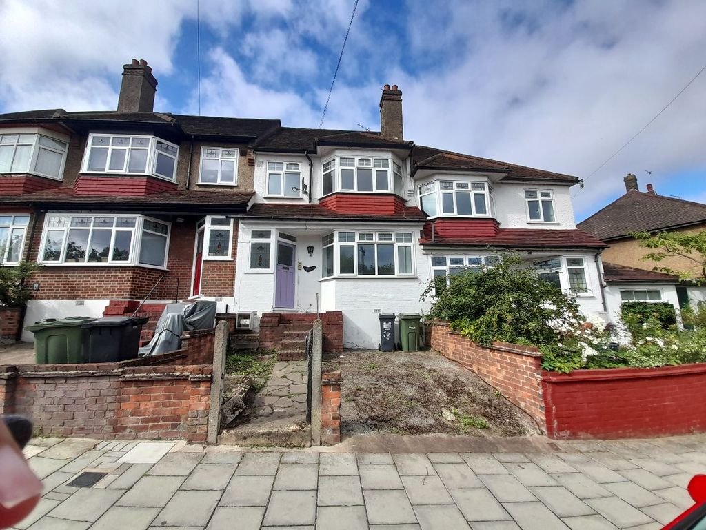 3 bed terraced house for sale in Knollys Road, London SW16, £650,000