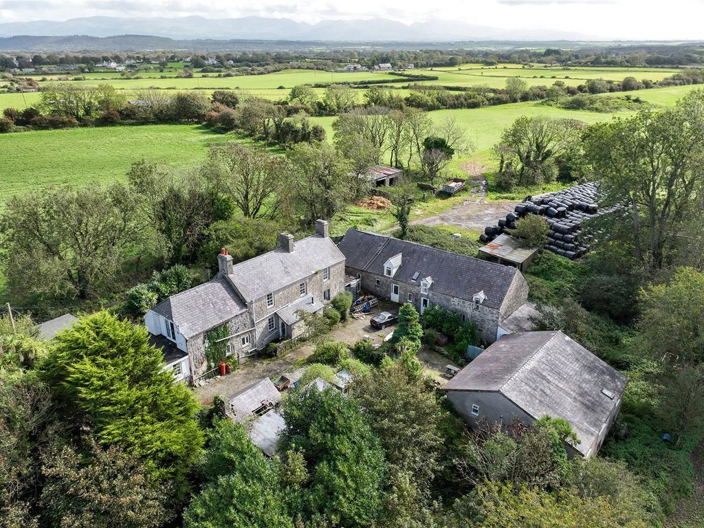 5 bed barn conversion for sale in Brynteg, Benllech, Anglesey, Sir Ynys Mon LL78, £600,000
