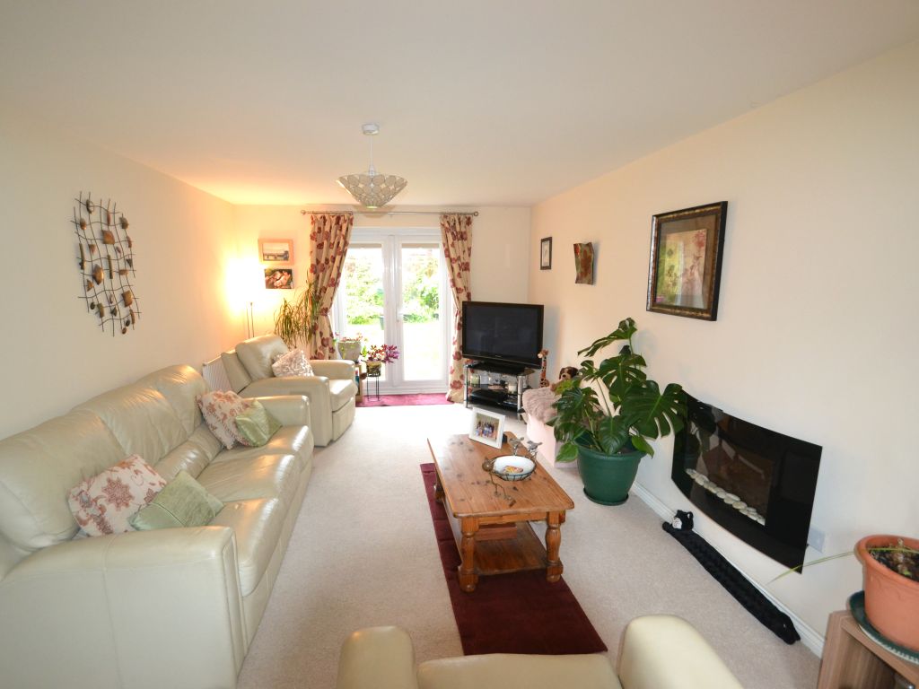 4 bed detached house for sale in The Horseshoes, Newport TF10, £375,000