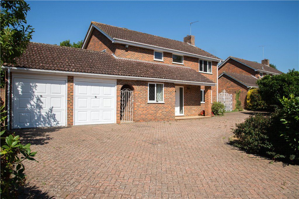 4 bed detached house for sale in Bulkeley Close, Englefield Green, Surrey TW20, £1,150,000