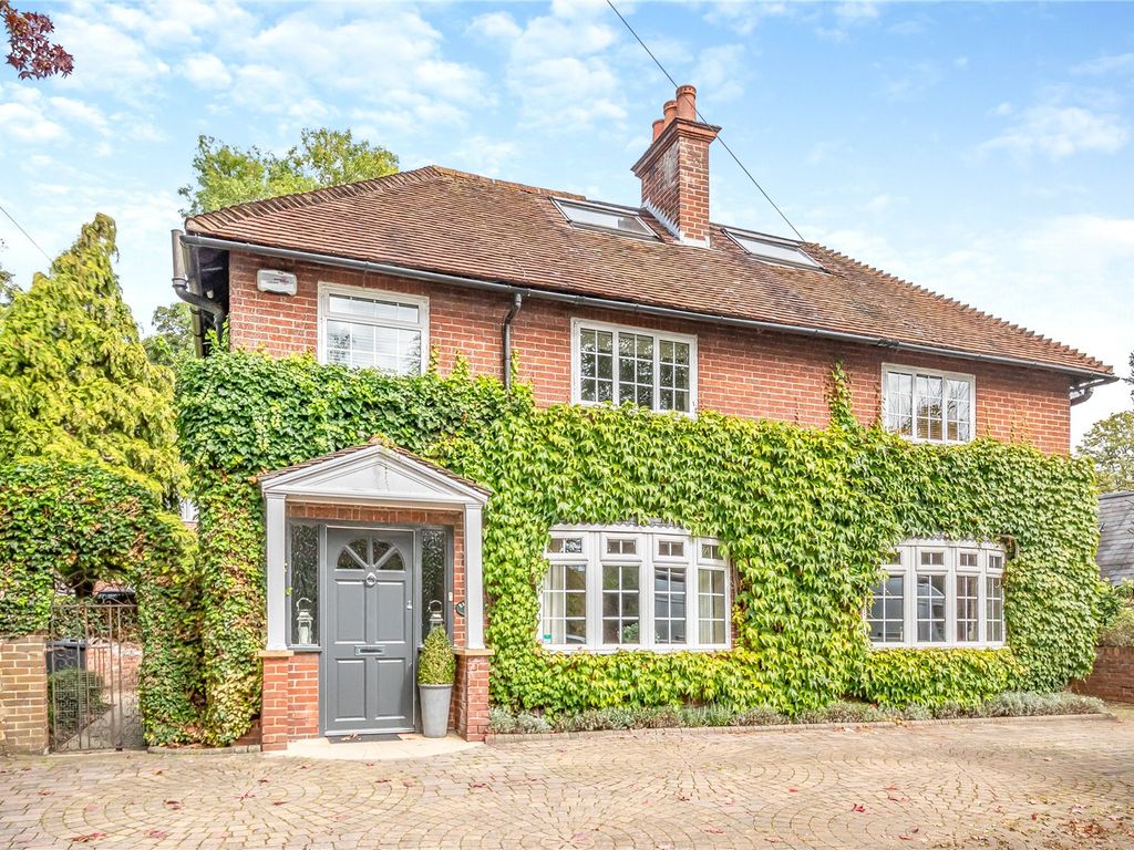 4 bed detached house for sale in Bath Road, Woolhampton, Reading, Berkshire RG7, £1,000,000