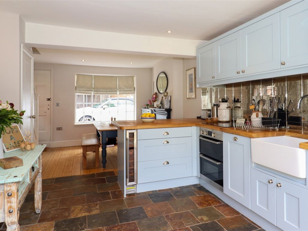 2 bed detached house for sale in Weybrook, The Dean, Alresford SO24, £475,000