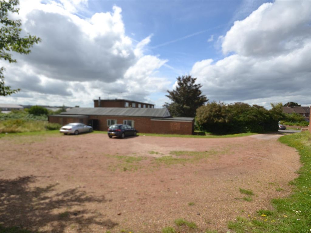 Land for sale in Allendale, Luton LU3, £750,000