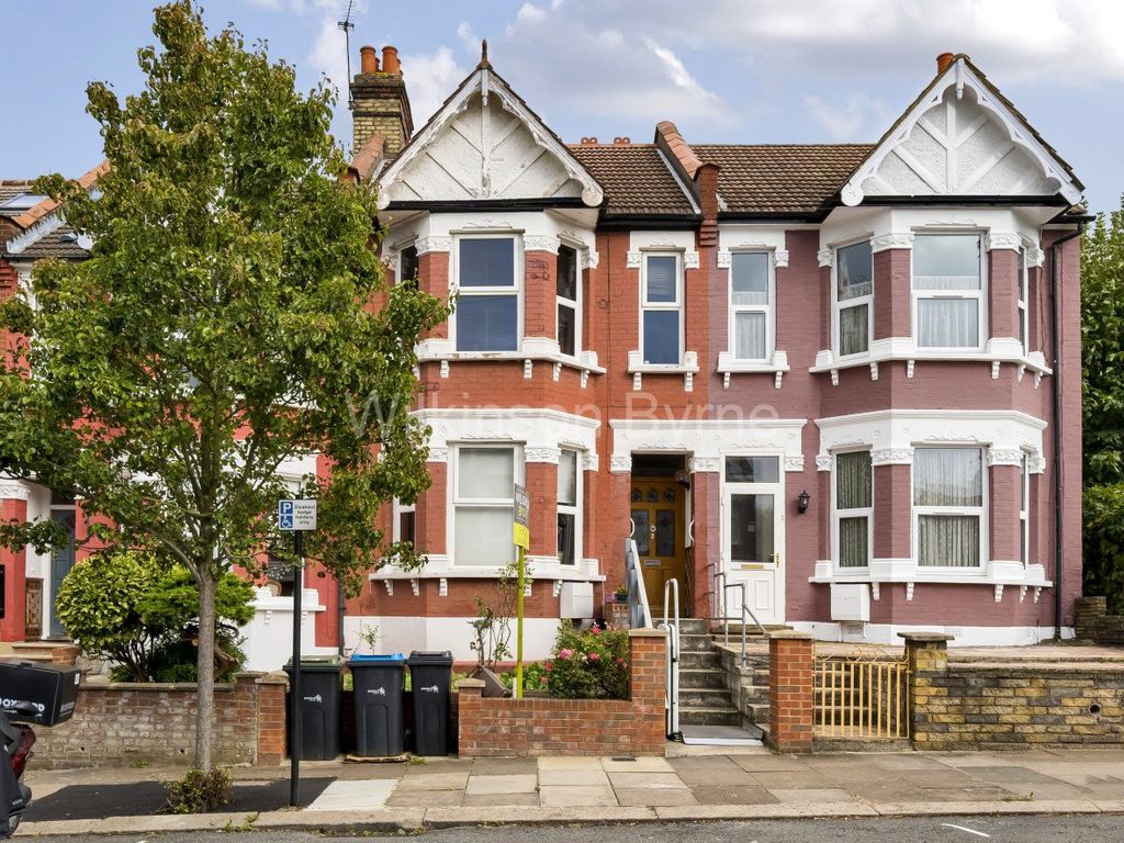 3 bed terraced house for sale in Bosworth Road, London N11, £695,000
