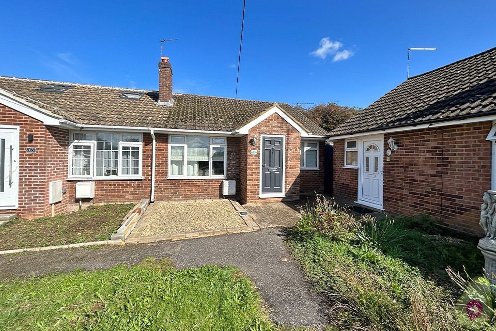 2 bed bungalow for sale in Brackley Road, Hazlemere HP15, £375,000