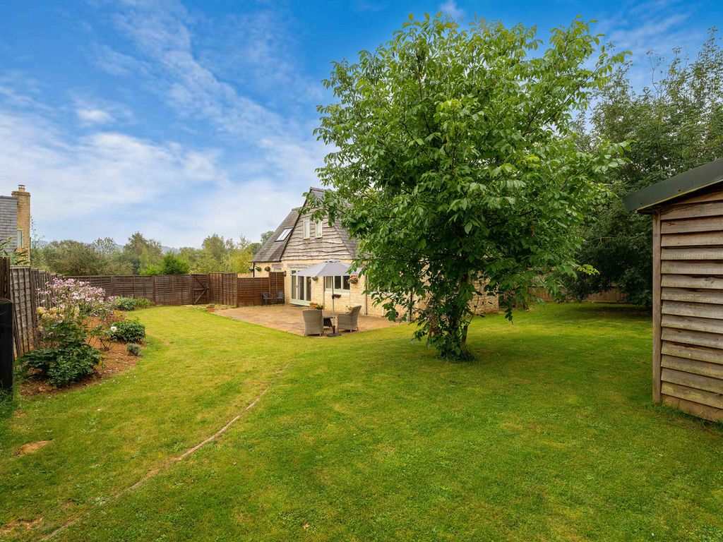 3 bed cottage for sale in Bourton On The Water, Cheltenham, Gloucestershire GL54, £700,000