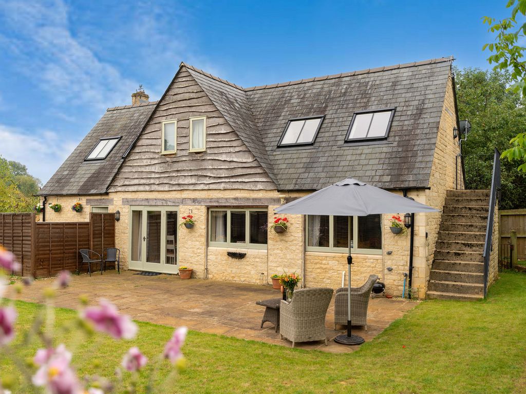 3 bed cottage for sale in Bourton On The Water, Cheltenham, Gloucestershire GL54, £700,000