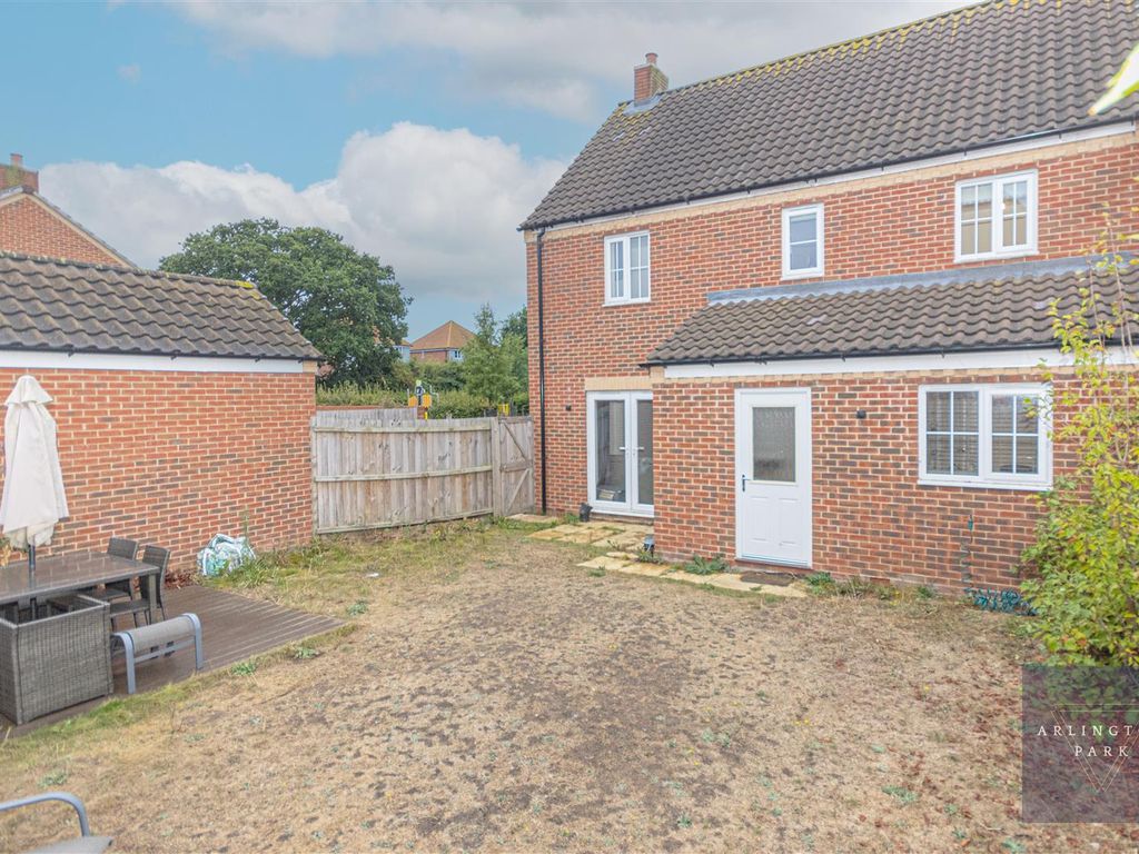 4 bed detached house for sale in Almond Drive, Cringleford, Norwich NR4, £435,000