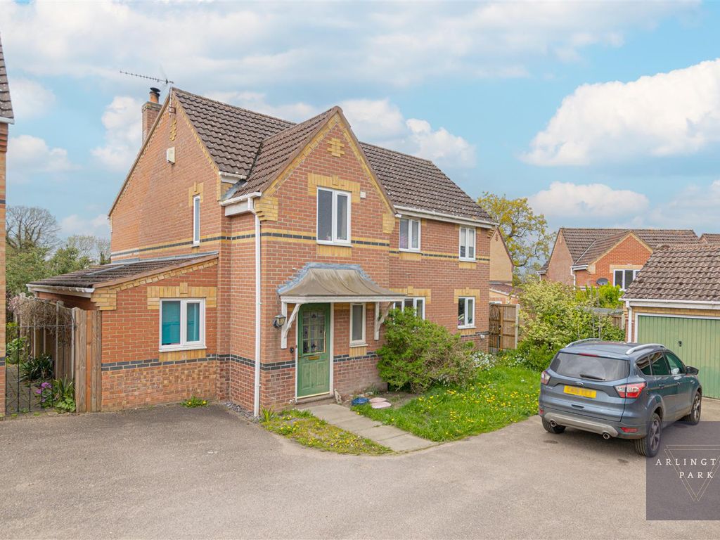 4 bed detached house for sale in Harman Close, Hethersett, Norwich NR9, £380,000