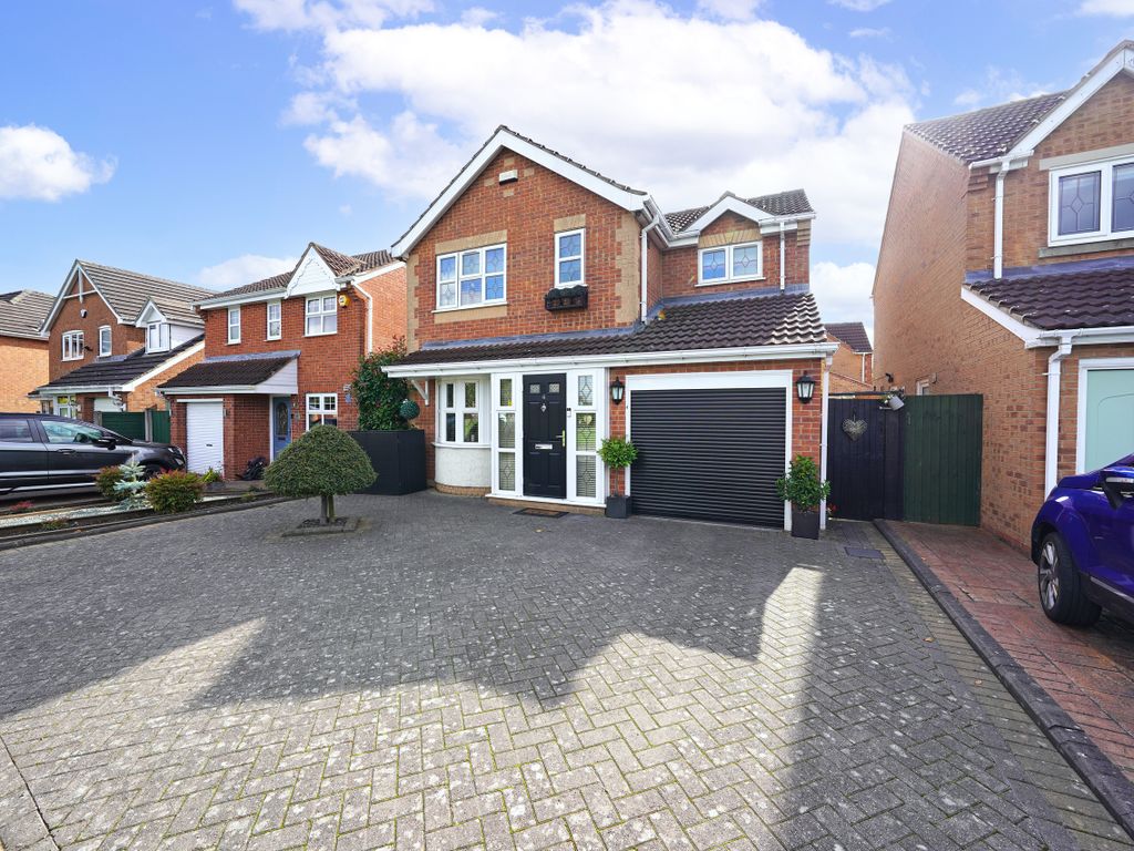 4 bed detached house for sale in Sword Close, Glenfield, Leicester LE3, £375,000
