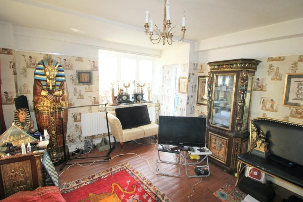 1 bed flat for sale in Kilburn Priory, London NW6, £365,000