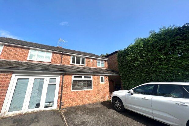 3 bed semi-detached house to rent in Grafton Close, West Byfleet KT14, £2,000 pcm