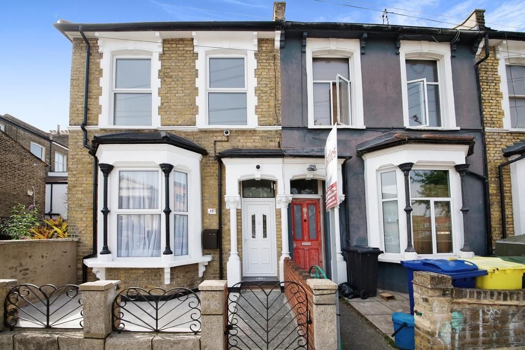 3 bed property for sale in Linscott Road, Hackney, London E5, £1,100,000