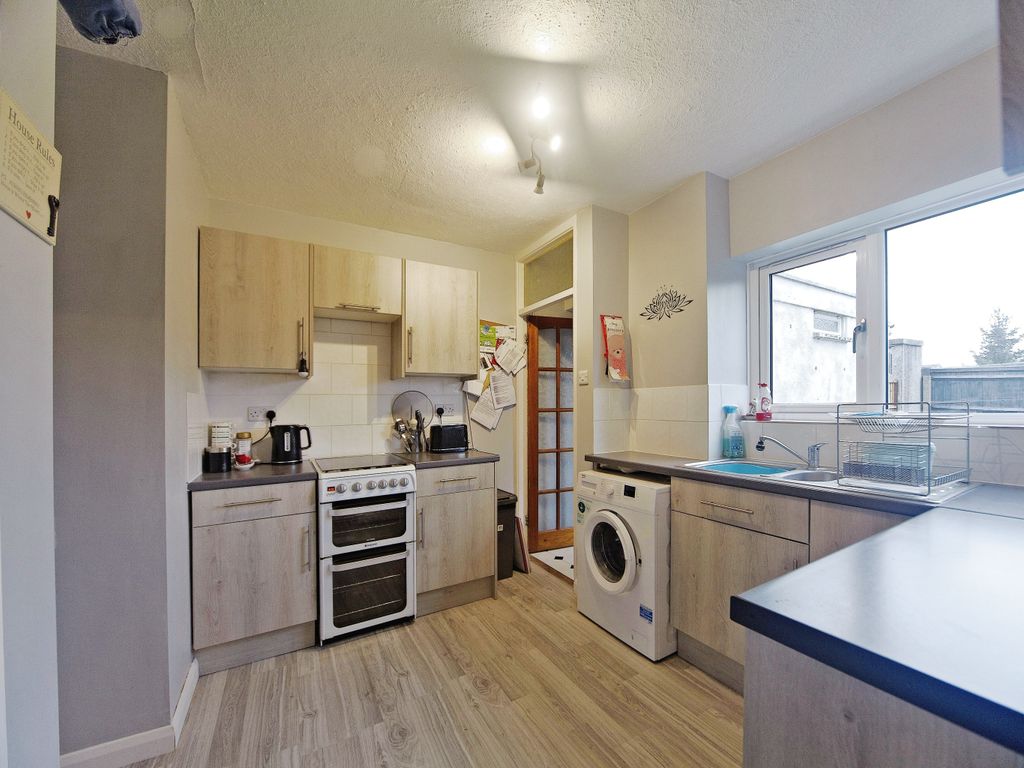 3 bed end terrace house for sale in Foxcombe, New Addington, Croydon CR0, £360,000