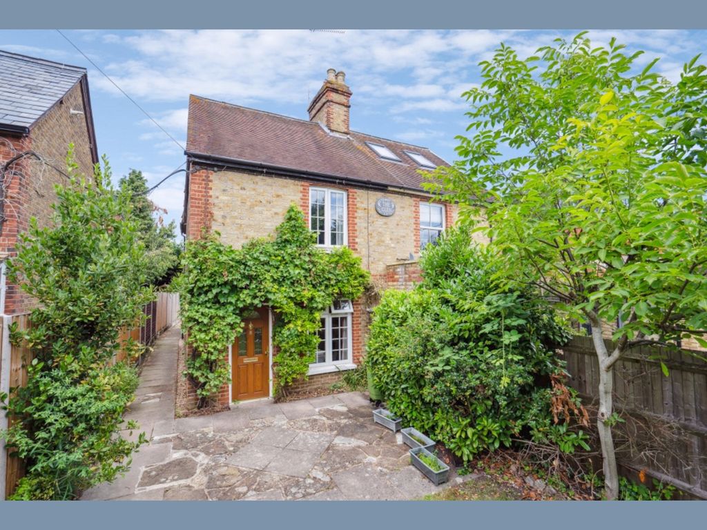 3 bed semi-detached house for sale in High Road, Cookham SL6, £845,000
