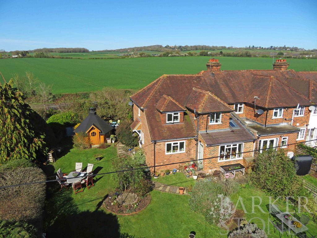 3 bed country house for sale in Maidenhead Road, Maidenhead SL6, £765,000