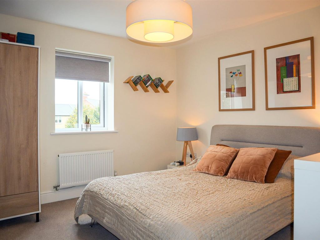 5 bed detached house for sale in Bramble Close, Barleythorpe, Rutland LE15, £575,000