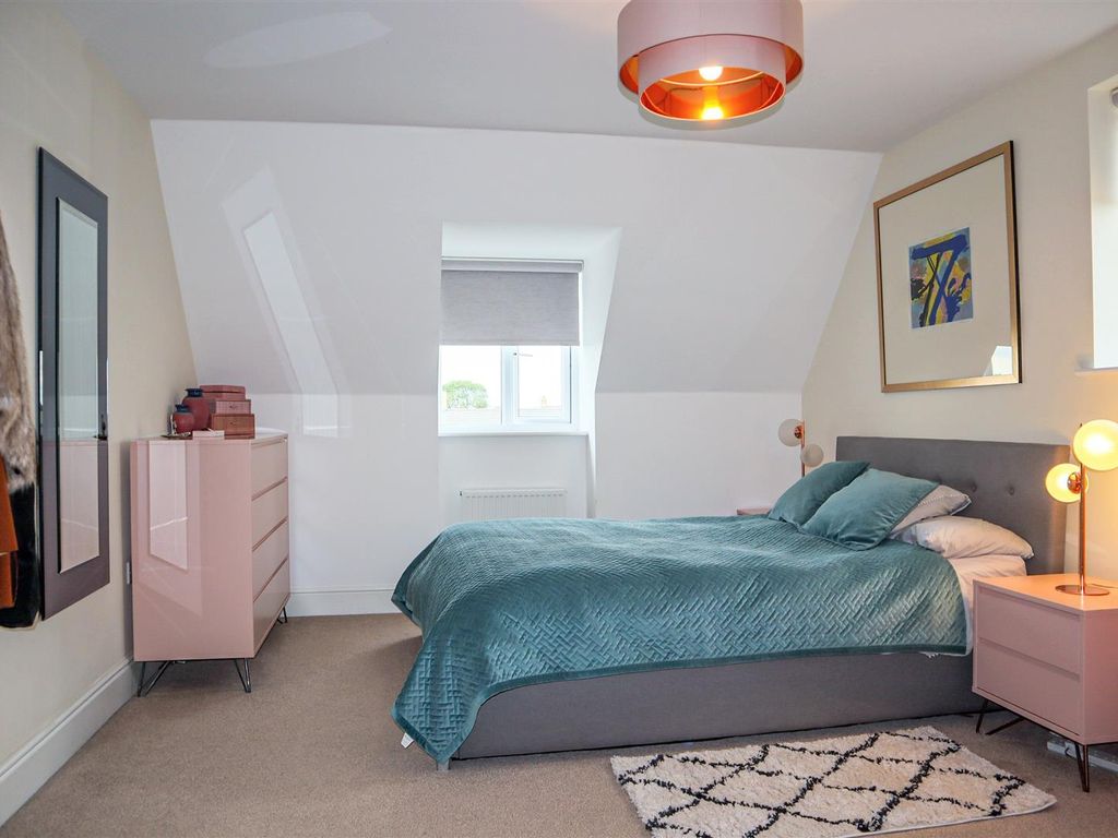 5 bed detached house for sale in Bramble Close, Barleythorpe, Rutland LE15, £575,000