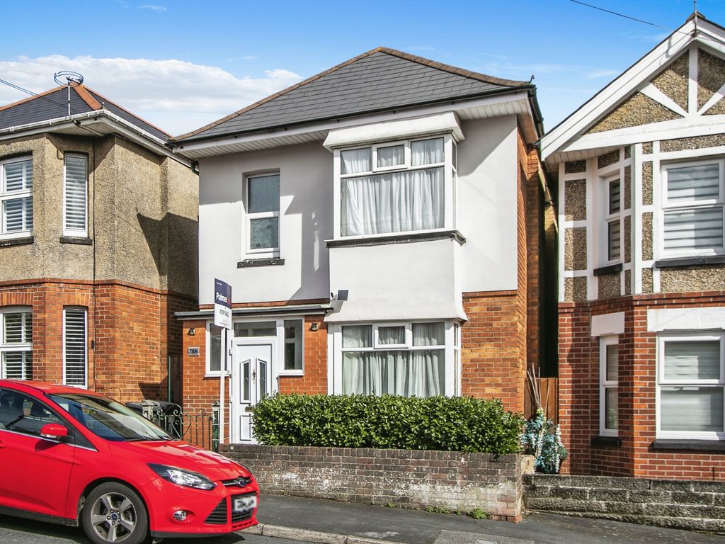 3 bed detached house for sale in Malvern Road, Bournemouth BH9, £360,000