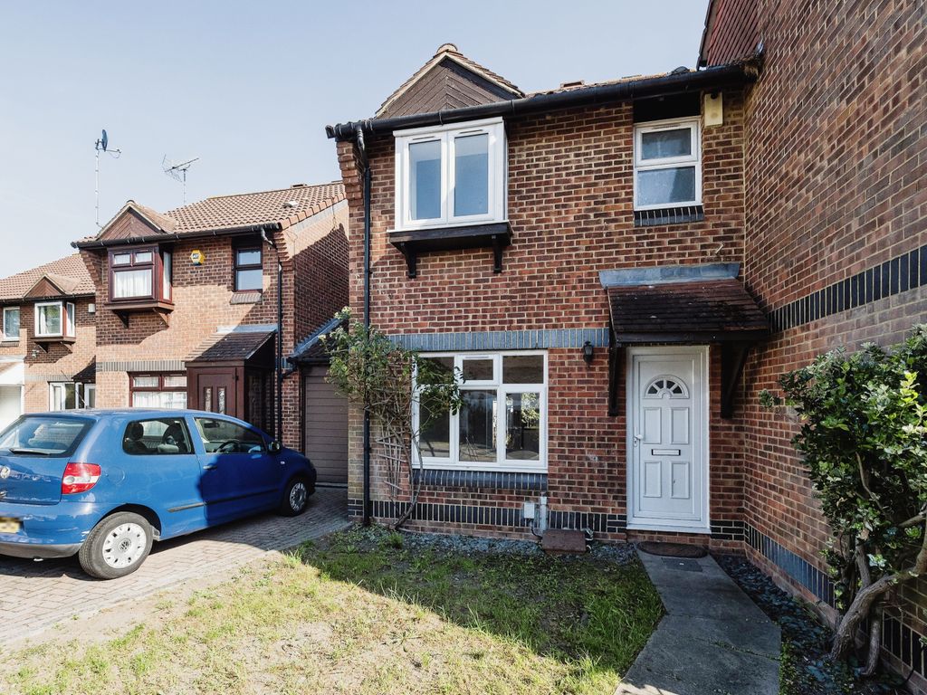 3 bed semi-detached house for sale in Hookstone Way, Woodford Green IG8, £375,000