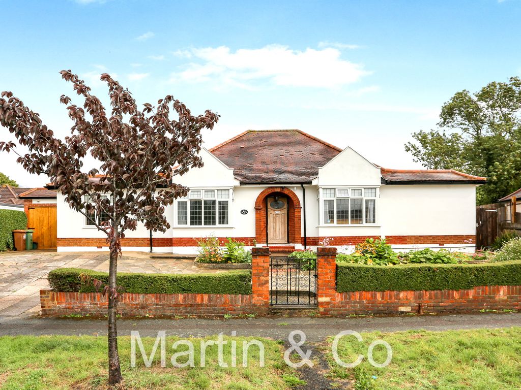 4 bed detached bungalow for sale in Woodend, Sutton SM1, £850,000