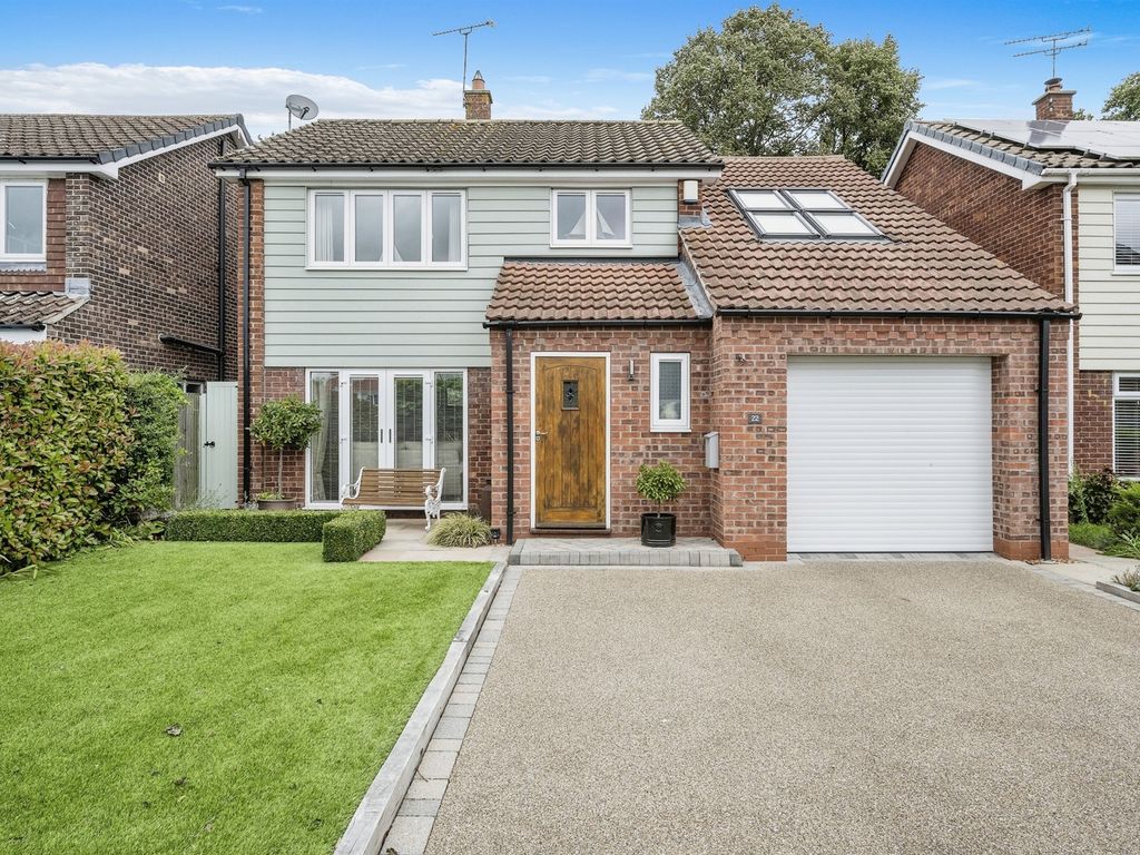 4 bed detached house for sale in Long Meadows, Everton, Doncaster DN10, £385,000