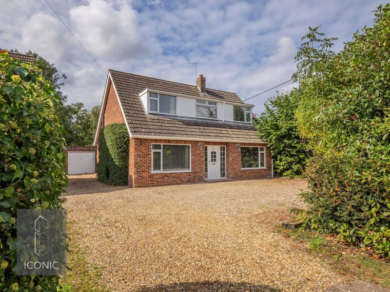 4 bed property for sale in Holt Road, Horsford, Norwich NR10, £400,000