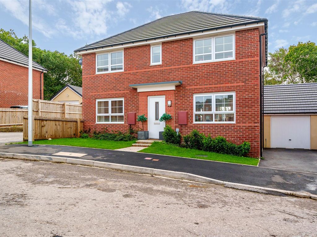 4 bed detached house for sale in Rhodfa’R Bedw, Loughor, Swansea SA4, £399,999