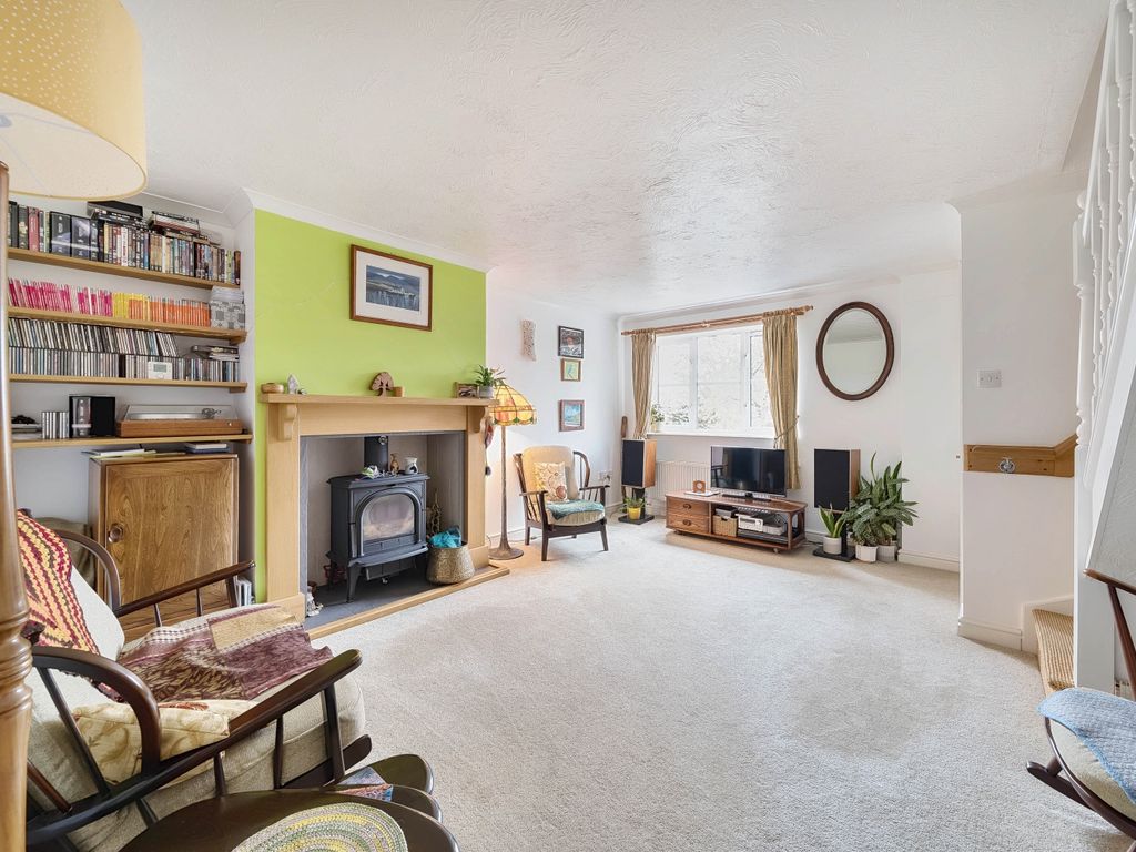 3 bed end terrace house for sale in Park Road, Malmesbury SN16, £375,000