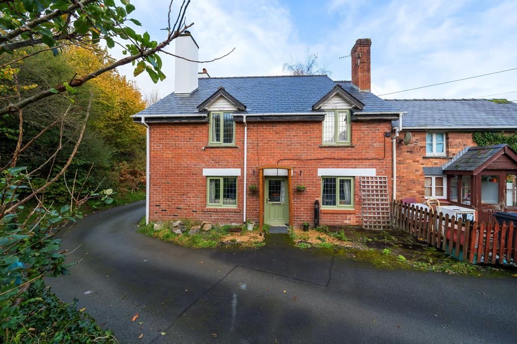 4 bed cottage for sale in Howey, Llandrindod Wells LD1, £375,000
