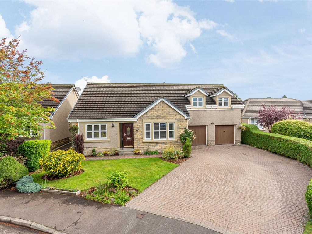 5 bed detached house for sale in 3 Croft Wynd, Milnathort, Kinross KY13, £430,000