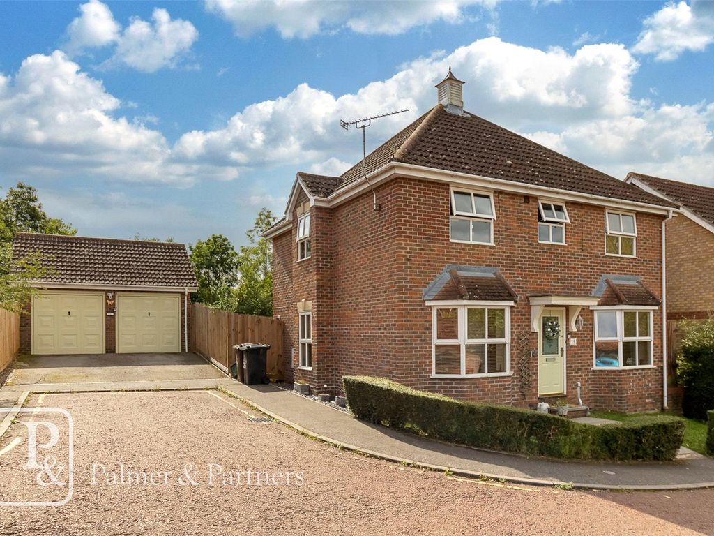 4 bed detached house for sale in Braithwaite Drive, Turner Rise, Colchester, Essex CO4, £500,000
