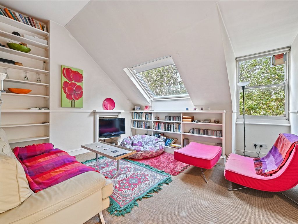 2 bed flat for sale in Holland Park Gardens, London W14, £875,000