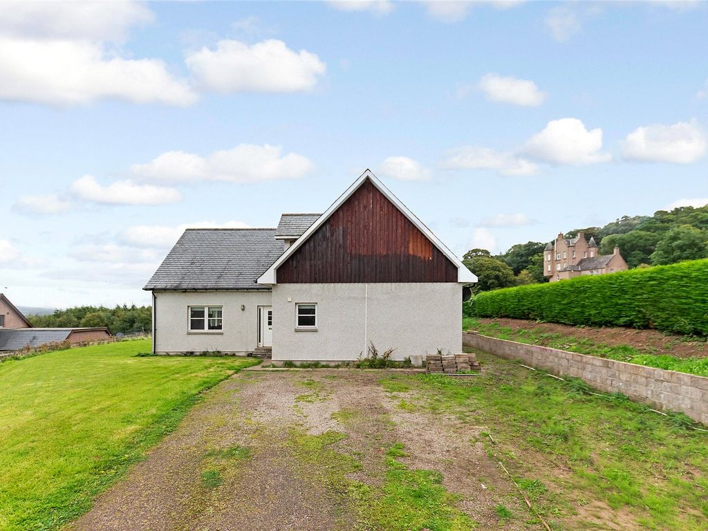 5 bed detached house for sale in Finavon, Forfar, Angus DD8, £365,000