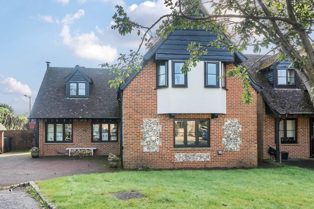 5 bed detached house for sale in High Wycombe, Buckinghamshire HP13, £750,000