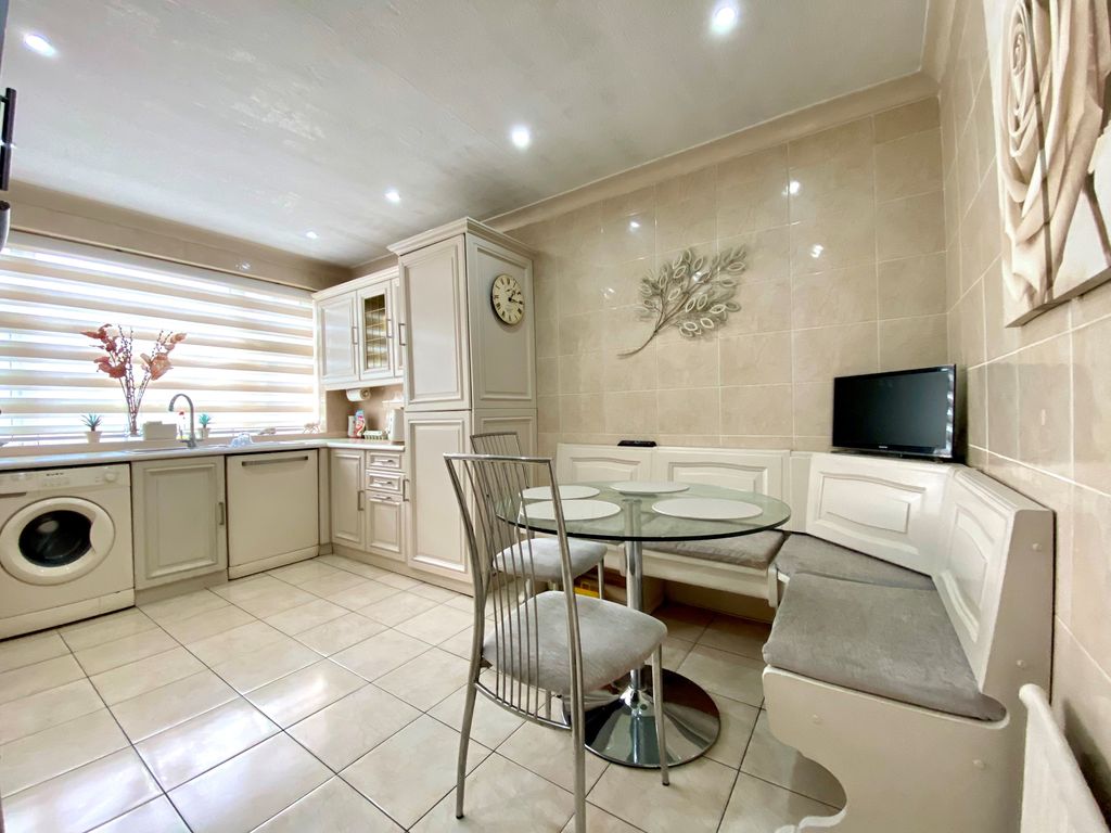 3 bed terraced house for sale in Brunswick Park Gardens, New Southgate N11, £545,000