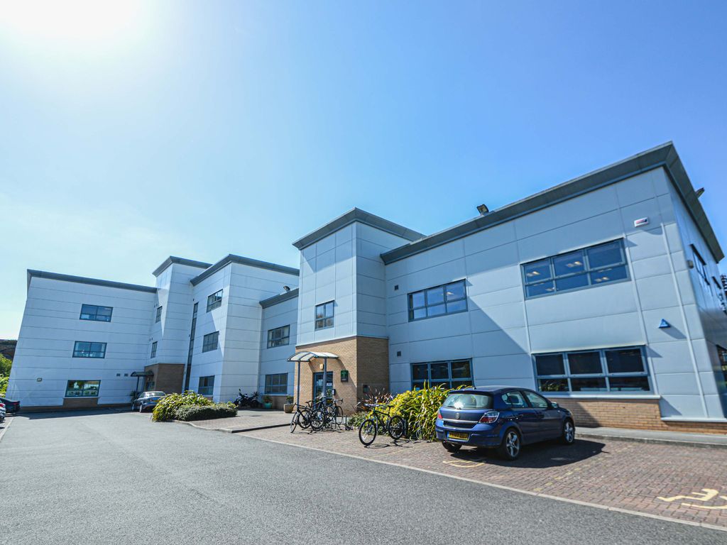 Office to let in Suite 7 First Floor, Poole BH12, £26,500 pa